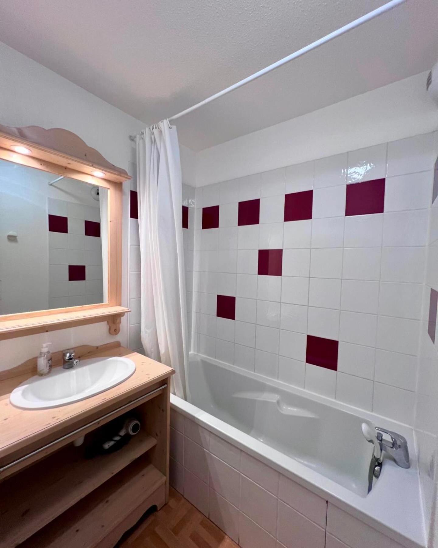 Appartement 4 Personnes Avec Piscine Interieure Puy-Saint-Vincent Exterior foto